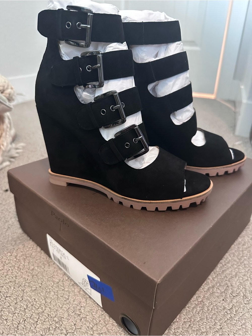 NWT Linea Paolo Wisteria-L Black Suede Buckle Wedge Sandals Sz 7